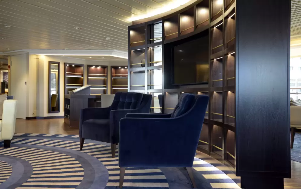 Windstar Star Pride Interior Yacht Club 18.jpg